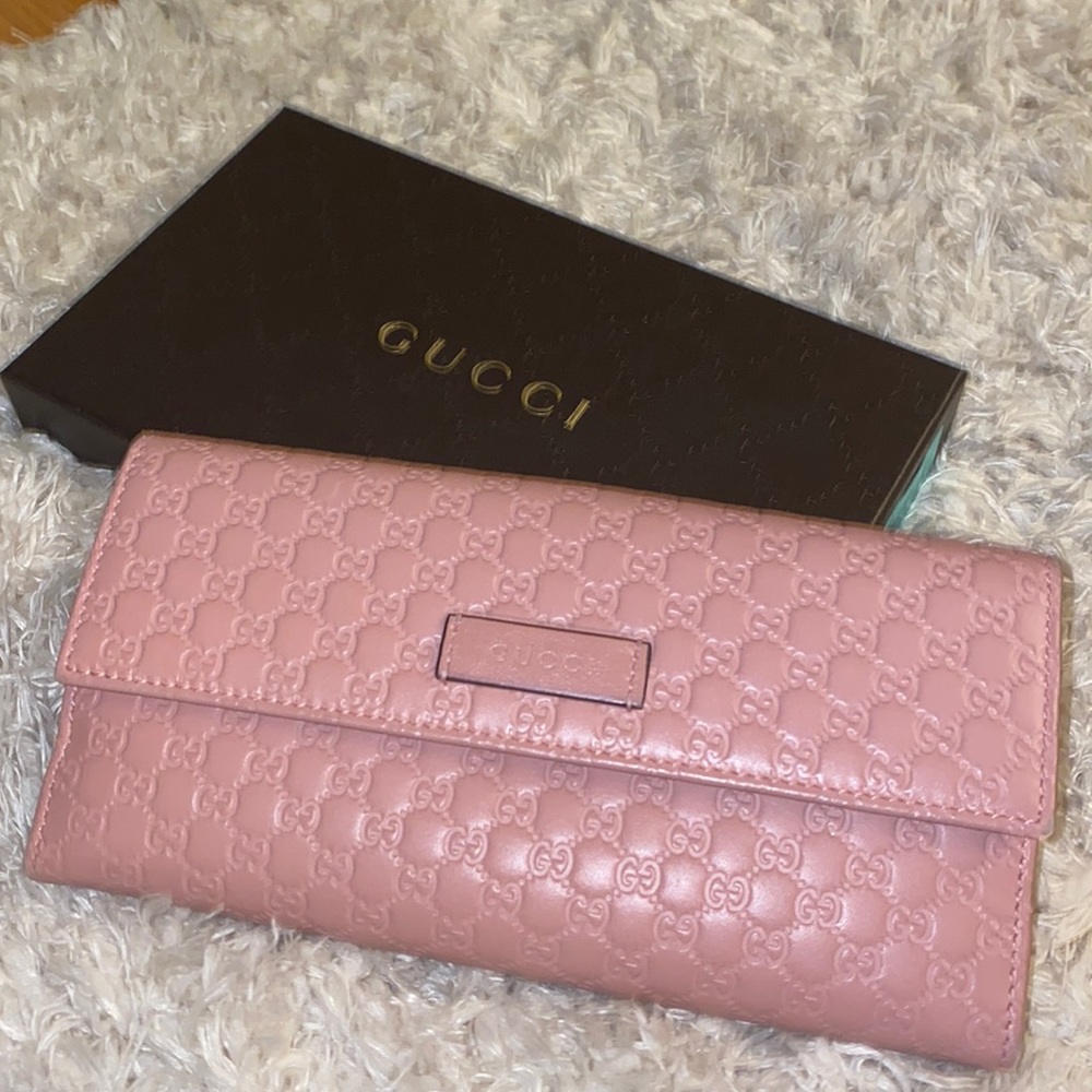 Gucci Microguccissima wallet